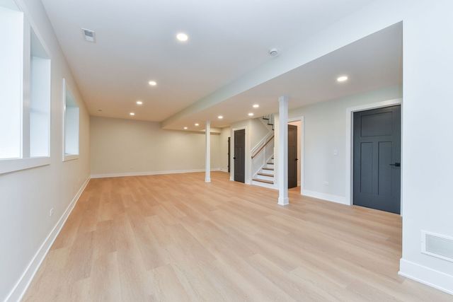 4600 Sterling Road, Downers Grove, IL 60515