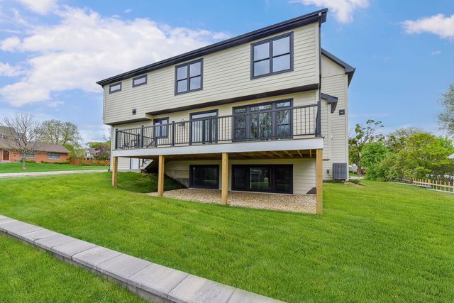 4600 Sterling Road, Downers Grove, IL 60515