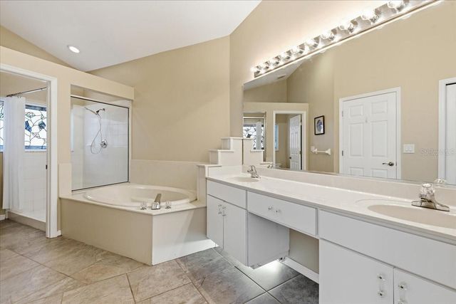 5205 FAIRWAY ONE DRIVE, Valrico, FL 33596