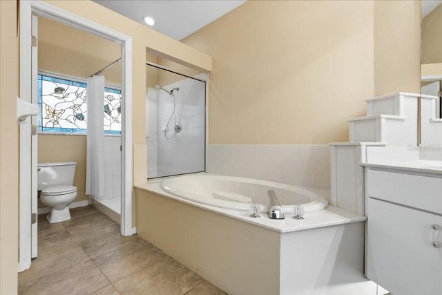 5205 FAIRWAY ONE DRIVE, Valrico, FL 33596