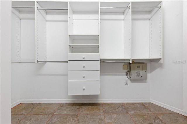 5205 FAIRWAY ONE DRIVE, Valrico, FL 33596