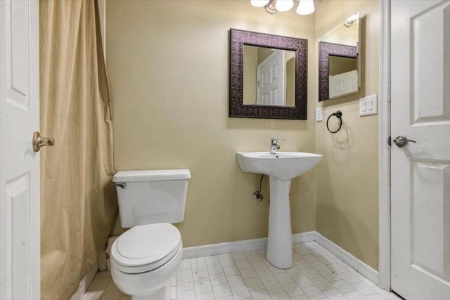 5205 FAIRWAY ONE DRIVE, Valrico, FL 33596