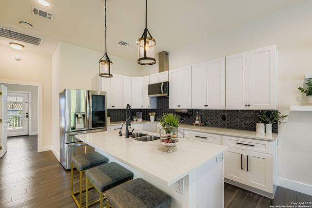 116 Rehmann, San Antonio, TX 78204