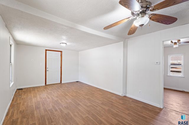 400 Chicago Ave N Avenue N, Sioux Falls, SD 57103