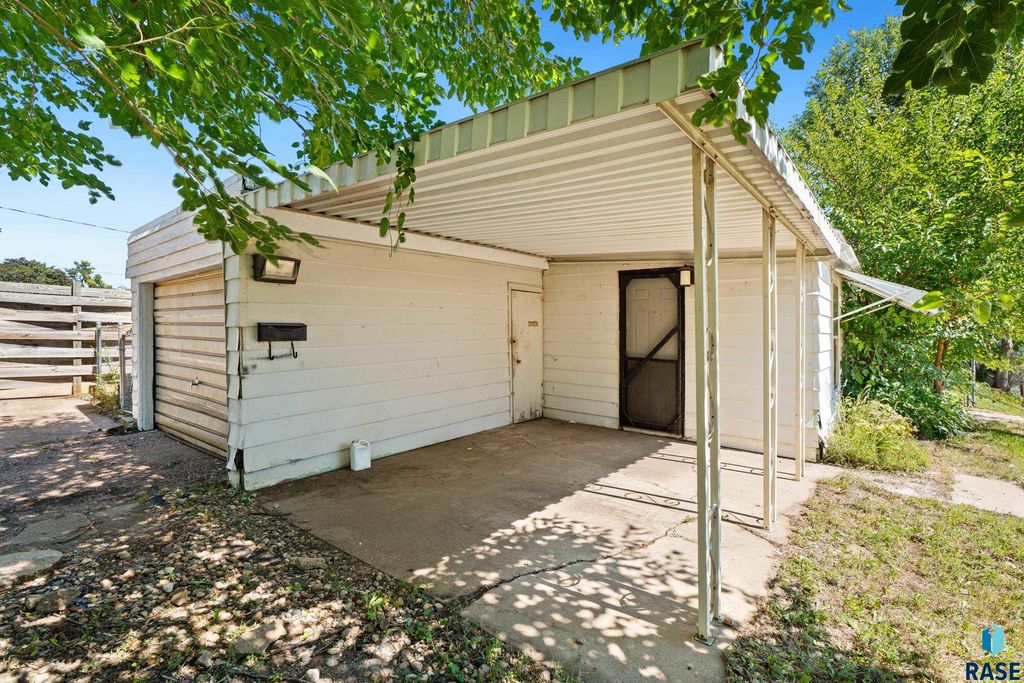 400 Chicago Ave N Avenue N, Sioux Falls, SD 57103