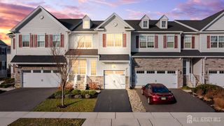 23 Larkspur Lane, Monroe, NJ 08831