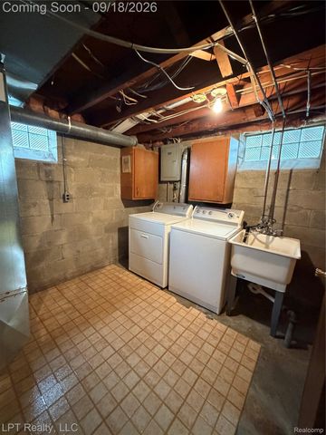 1601 11th Street, Wyandotte, MI 48192