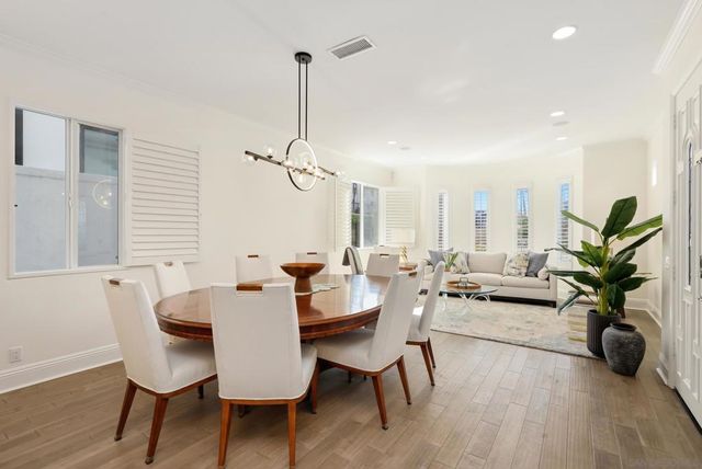 206 2Nd, Huntington Beach, CA 92648