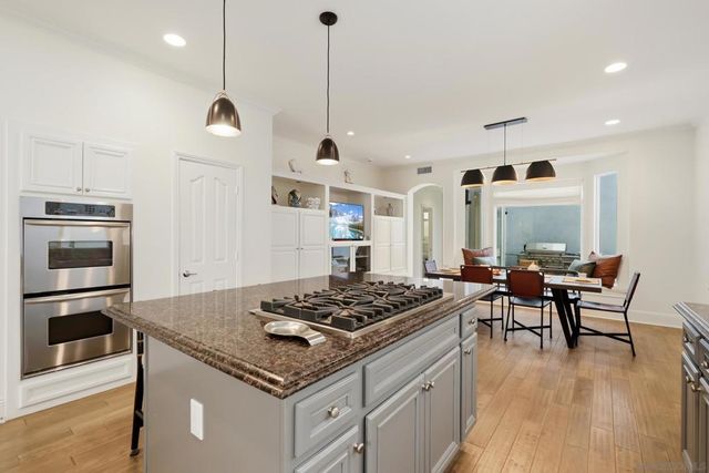 206 2Nd, Huntington Beach, CA 92648