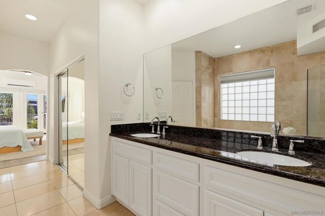 206 2Nd, Huntington Beach, CA 92648