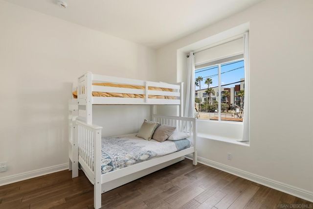206 2Nd, Huntington Beach, CA 92648