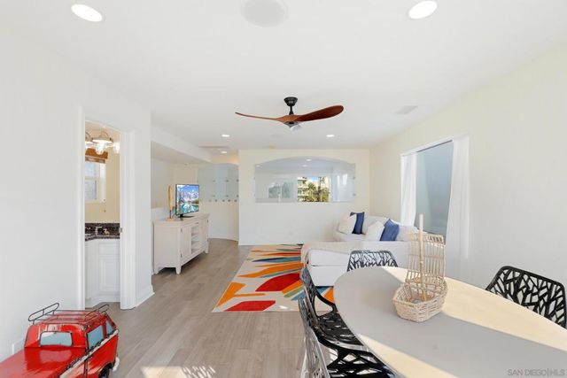206 2Nd, Huntington Beach, CA 92648