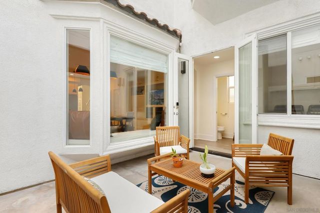 206 2Nd, Huntington Beach, CA 92648