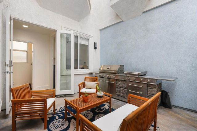 206 2Nd, Huntington Beach, CA 92648