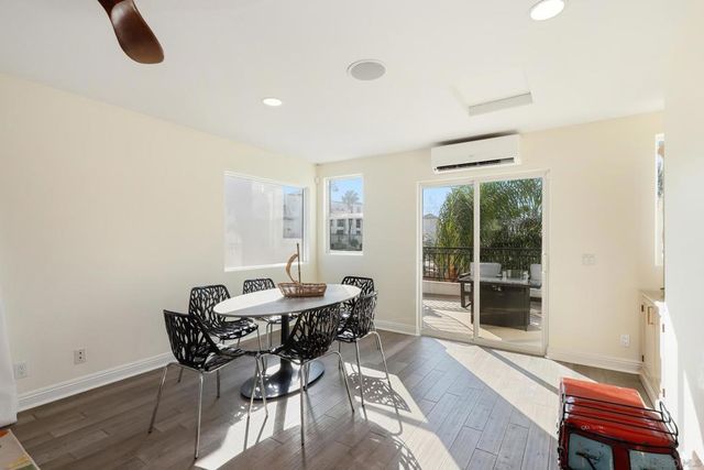 206 2Nd, Huntington Beach, CA 92648