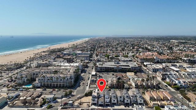 206 2Nd, Huntington Beach, CA 92648
