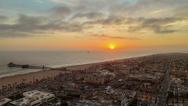 206 2Nd, Huntington Beach, CA 92648