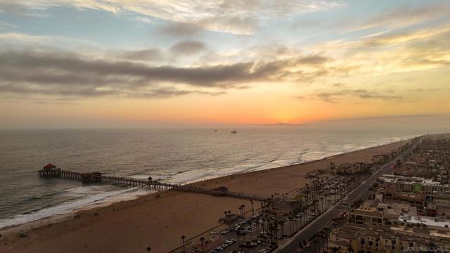 206 2Nd, Huntington Beach, CA 92648