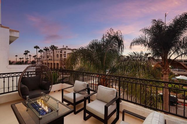 206 2Nd, Huntington Beach, CA 92648