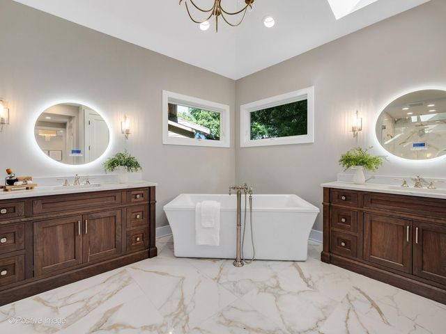 1411 Hawthorne Lane, Hinsdale, IL 60521