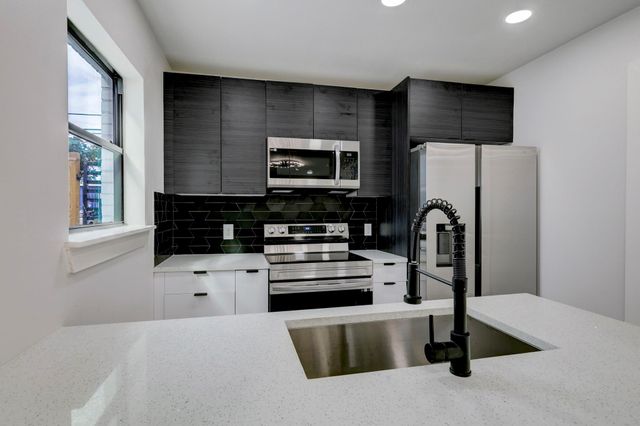 2403 Cleburne Street 1, Houston, TX 77004