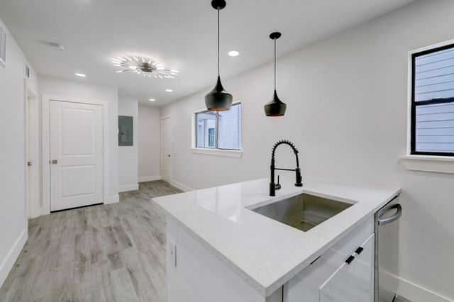 2403 Cleburne Street 1, Houston, TX 77004