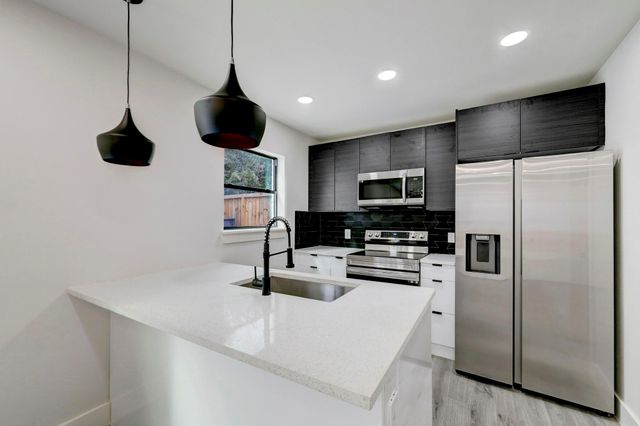2403 Cleburne Street 1, Houston, TX 77004