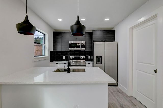 2403 Cleburne Street 1, Houston, TX 77004