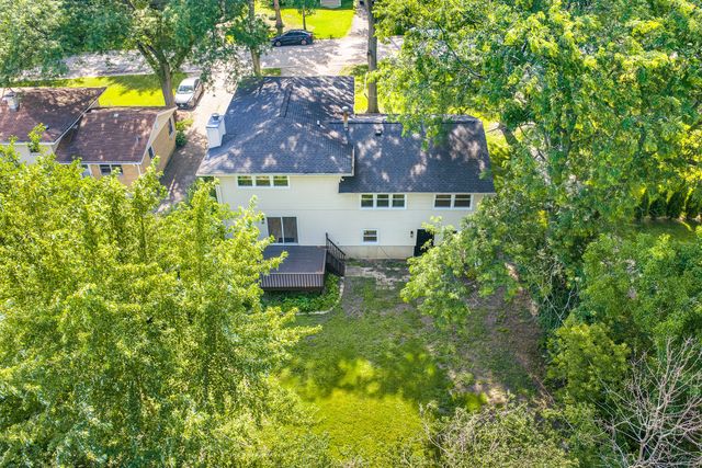 123 Kainer Avenue, Barrington, IL 60010