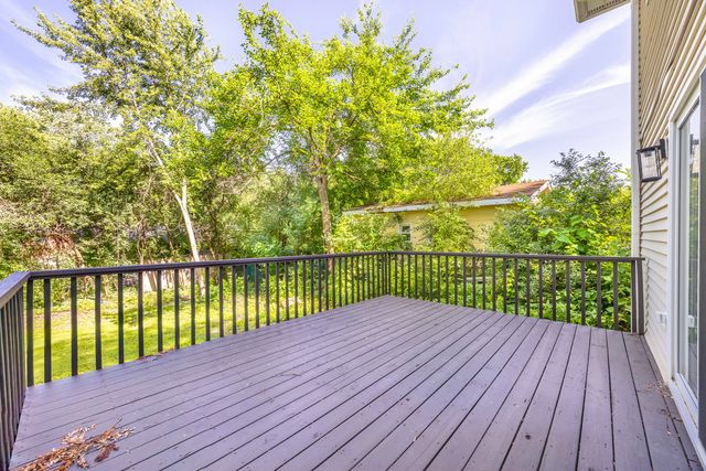 123 Kainer Avenue, Barrington, IL 60010