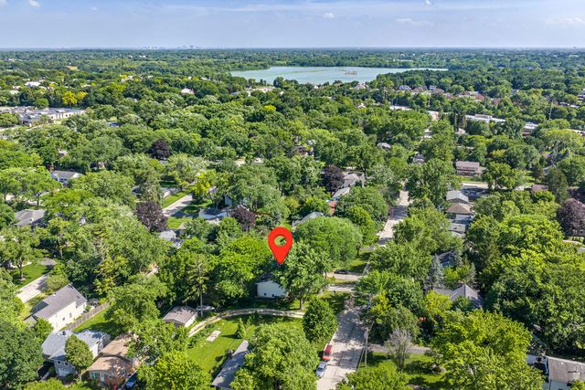 123 Kainer Avenue, Barrington, IL 60010