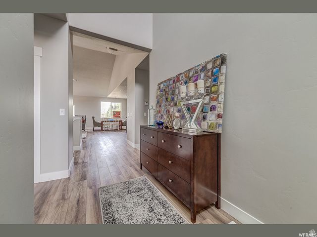 10025 S SNEAD LN, South Jordan, UT 84009