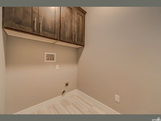 10025 S SNEAD LN, South Jordan, UT 84009