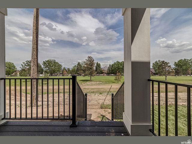 10025 S SNEAD LN, South Jordan, UT 84009