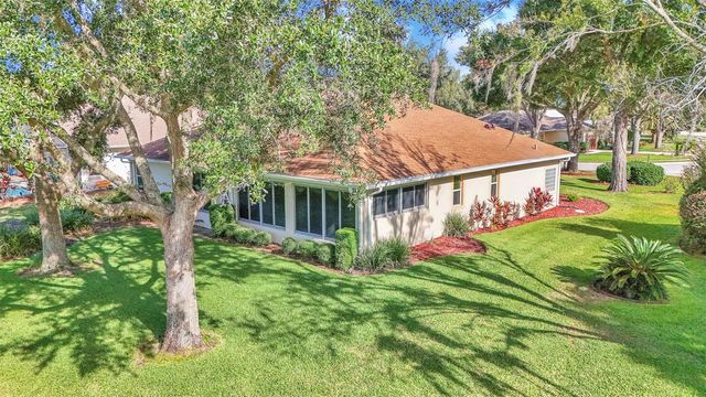 5441 GROVE MANOR, Lady Lake, FL 32159