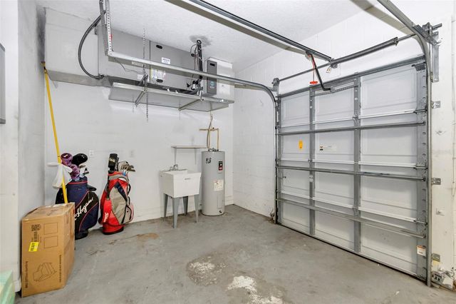 5441 GROVE MANOR, Lady Lake, FL 32159