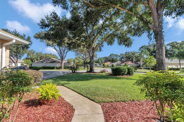 5441 GROVE MANOR, Lady Lake, FL 32159