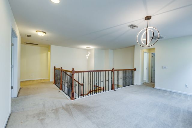 203 S Dunnwood Ln, Mount Juliet, TN 37122