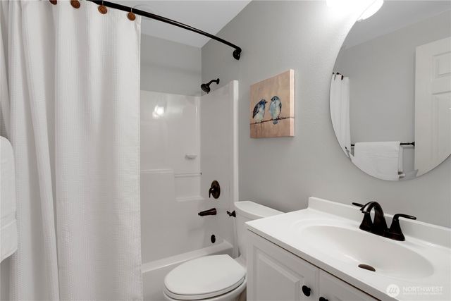 9217 180th Avenue E, Bonney Lake, WA 98391