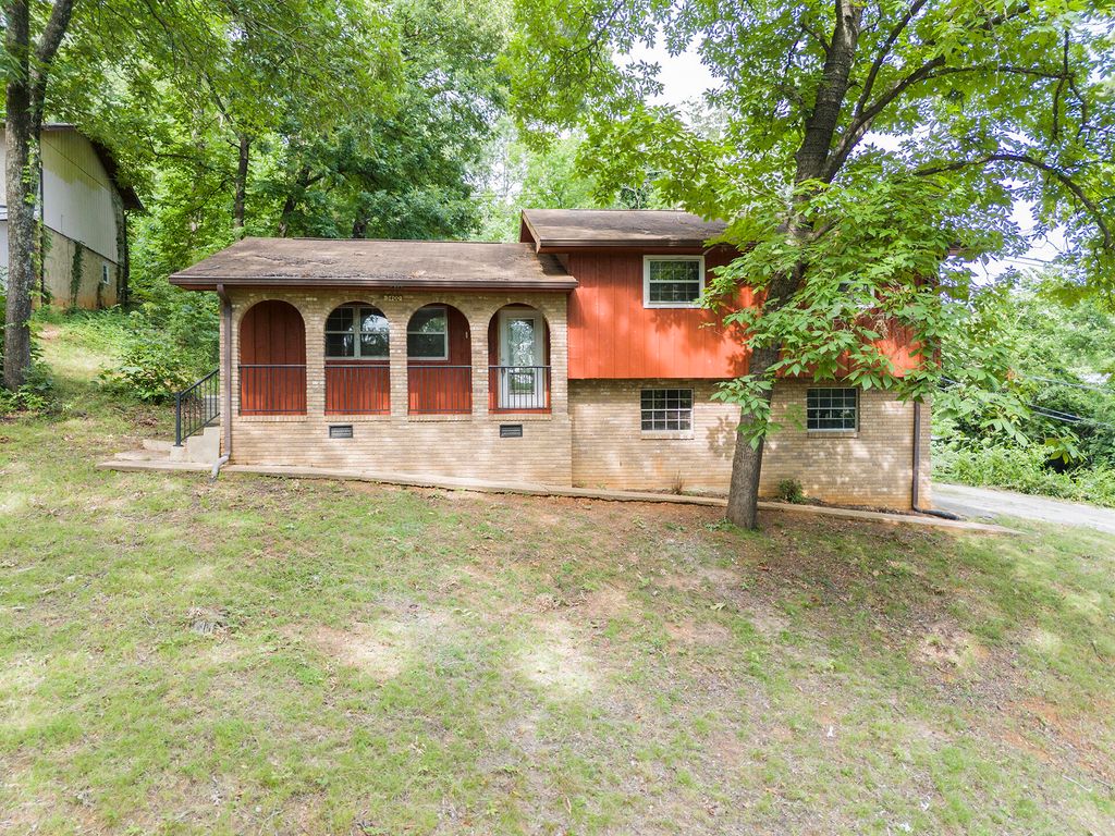 3400 Birchwood Drive, Chattanooga, TN 37406