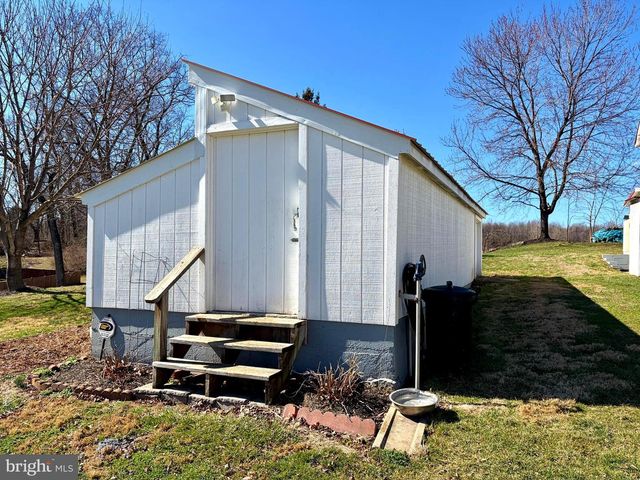 13669 APPLE HARVEST DR, Martinsburg, WV 25403