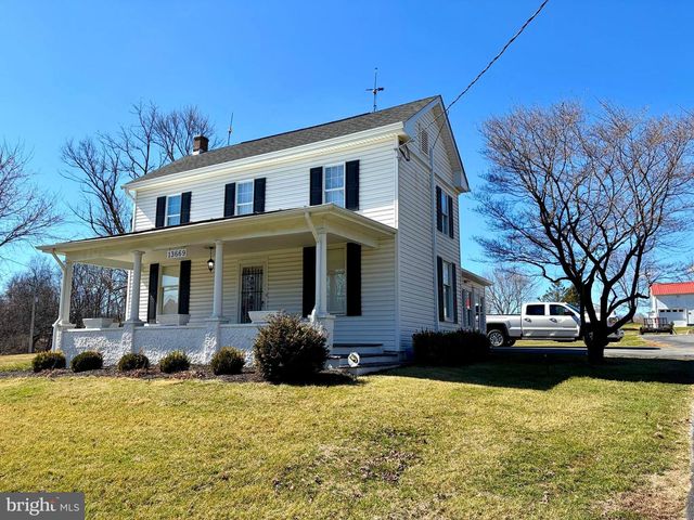 13669 APPLE HARVEST DR, Martinsburg, WV 25403