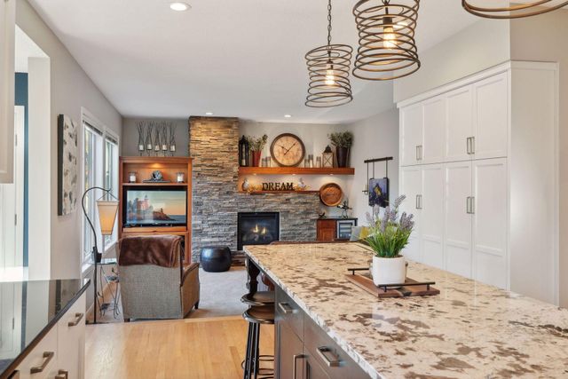 1317 Forest Park Lane, Burnsville, MN 55337