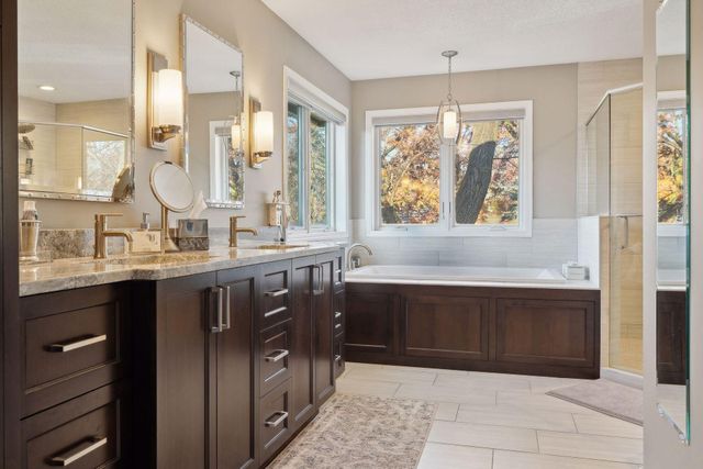 1317 Forest Park Lane, Burnsville, MN 55337