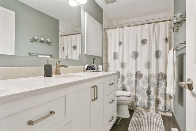 1317 Forest Park Lane, Burnsville, MN 55337