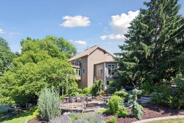 1317 Forest Park Lane, Burnsville, MN 55337