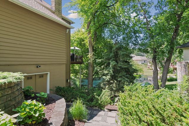 1317 Forest Park Lane, Burnsville, MN 55337