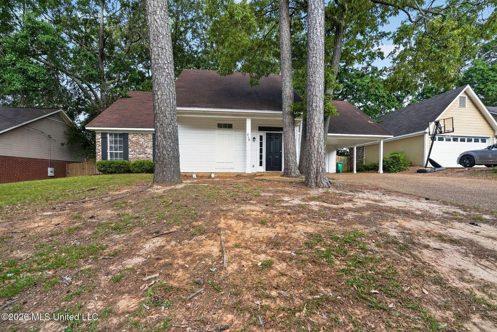 713 Glen Burne Lane, Ridgeland, MS 39157