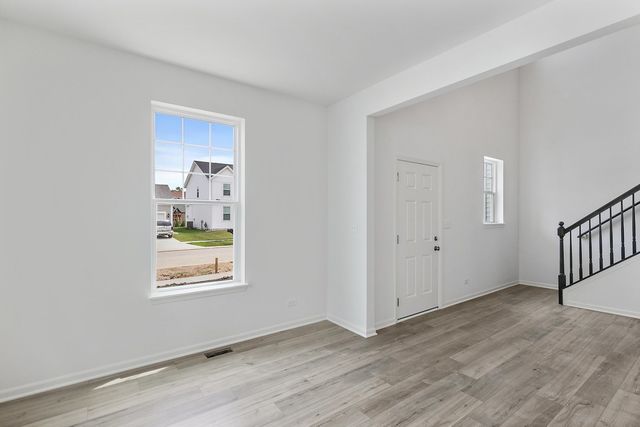 32018 Savannah Drive, Lakemoor, IL 60051