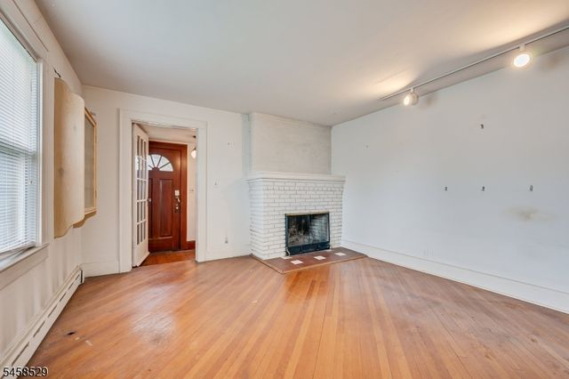 462 Union Ave, Middlesex Boro, NJ 08846
